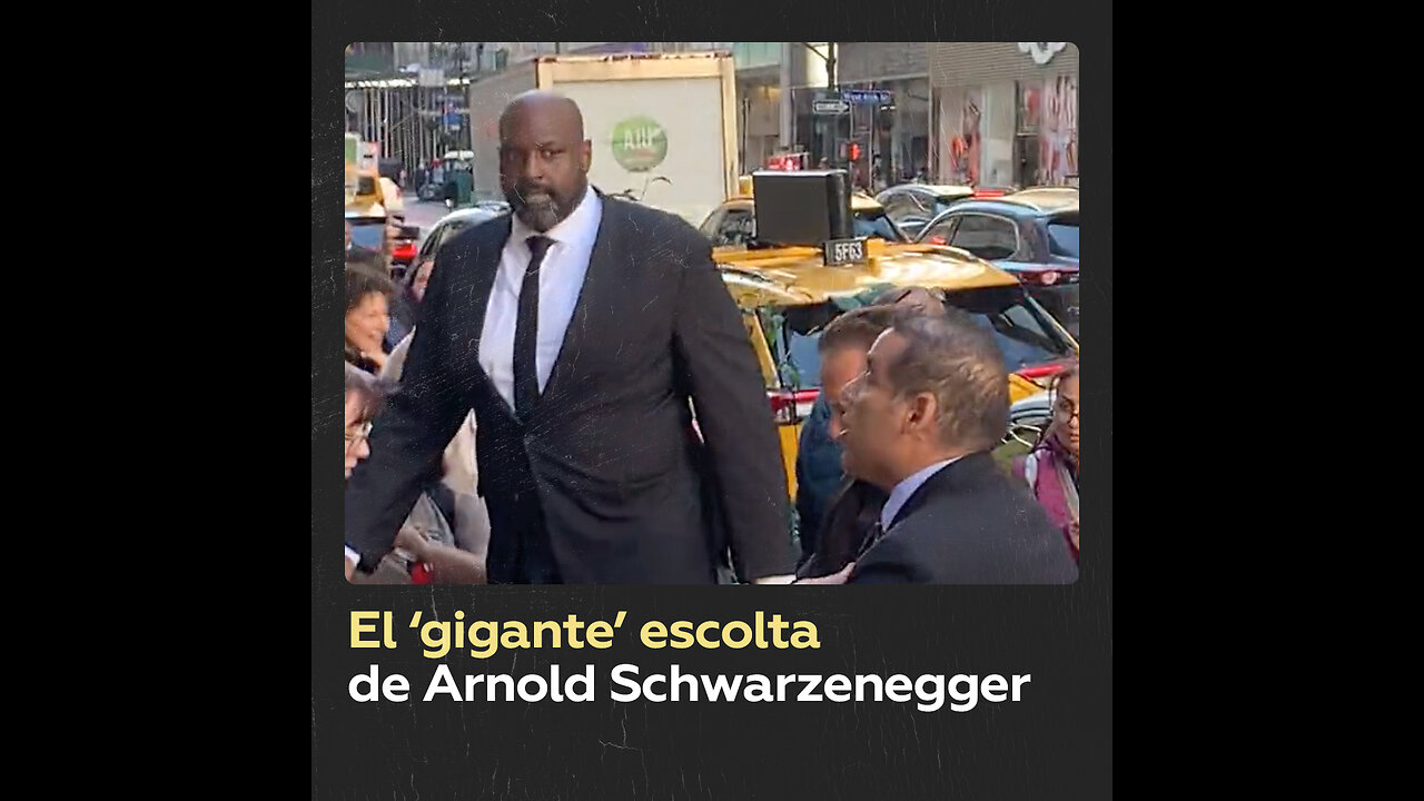 El escolta de Schwarzenegger causa sensación por su estatura