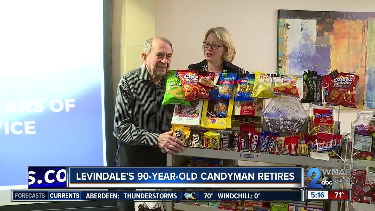 Levindale's 91-year-old candyman retires from volunteer job