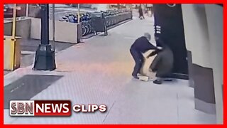 THE MOMENT A KOREAN MAN WAS BEATEN & ROBBED BY A BLACK HOMELESS MAN - 5870