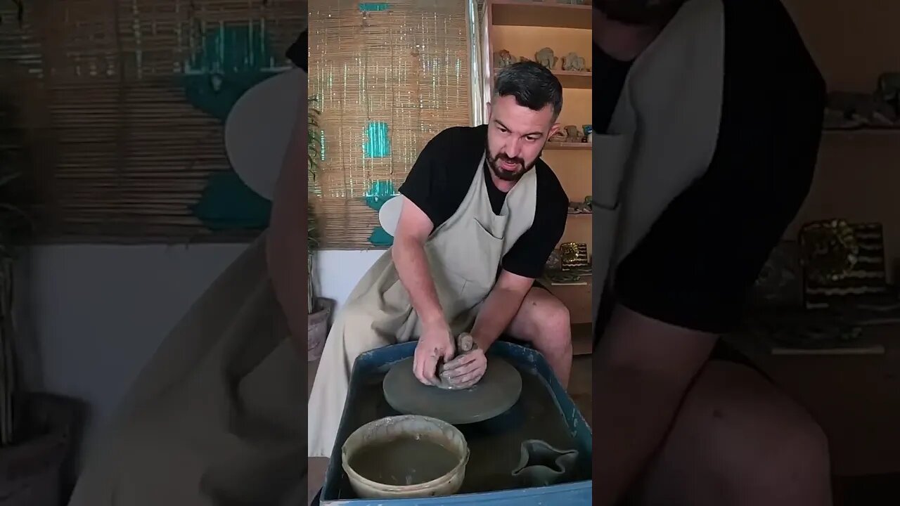 Indian lady teaches me how to make Indian pottery