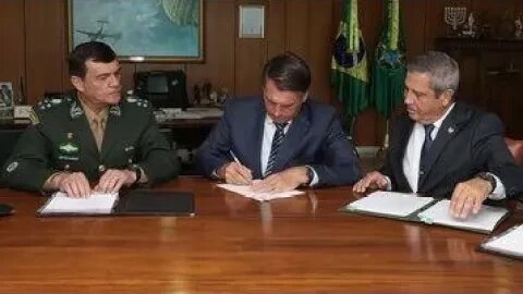 Bolsonaro cancela agenda para receber militares no Palácio do Planalto