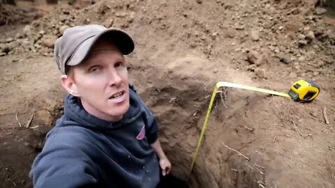 1 Digging a Japanese Spider Hole and sleeping in it!!!