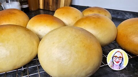 Köstliche Resteverwertung: Lievito Madre Brötchen aus Lievito Resten und mit Hefewasser