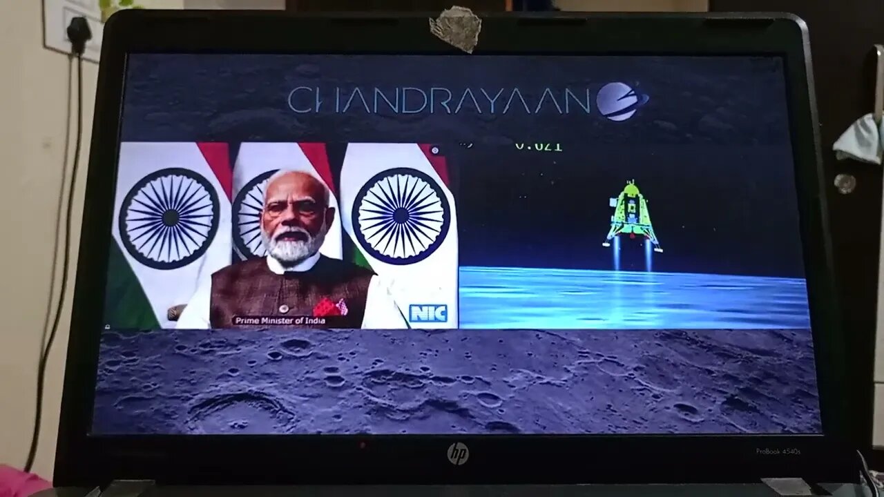 चंद्रयान - 3 ने रचा इतिहास, चांद पर की सफल लैंडिंग chandrayan - 3 ki chandrma pr saphal landing