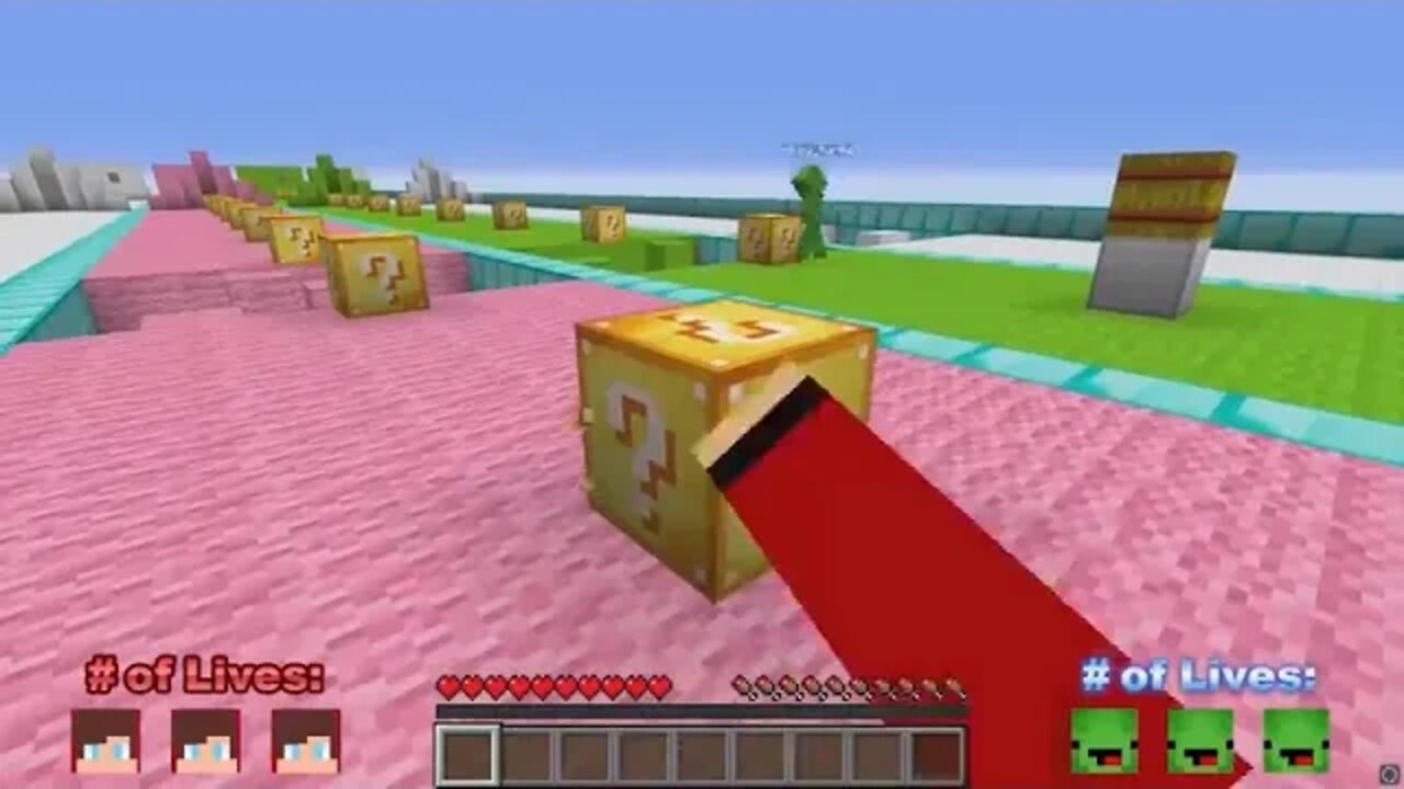 Playing A LUCKY BLOCK RACE in Minecraft 1