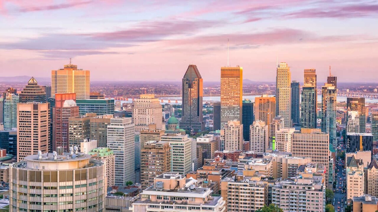 Montreal's Curfew Will Officially Be Moving Back To 9:30 PM