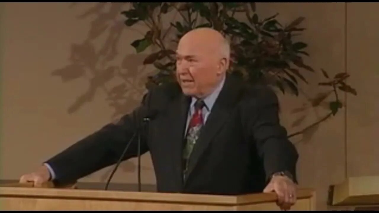 Overcoming Habitual Sin - Chuck Smith Clip