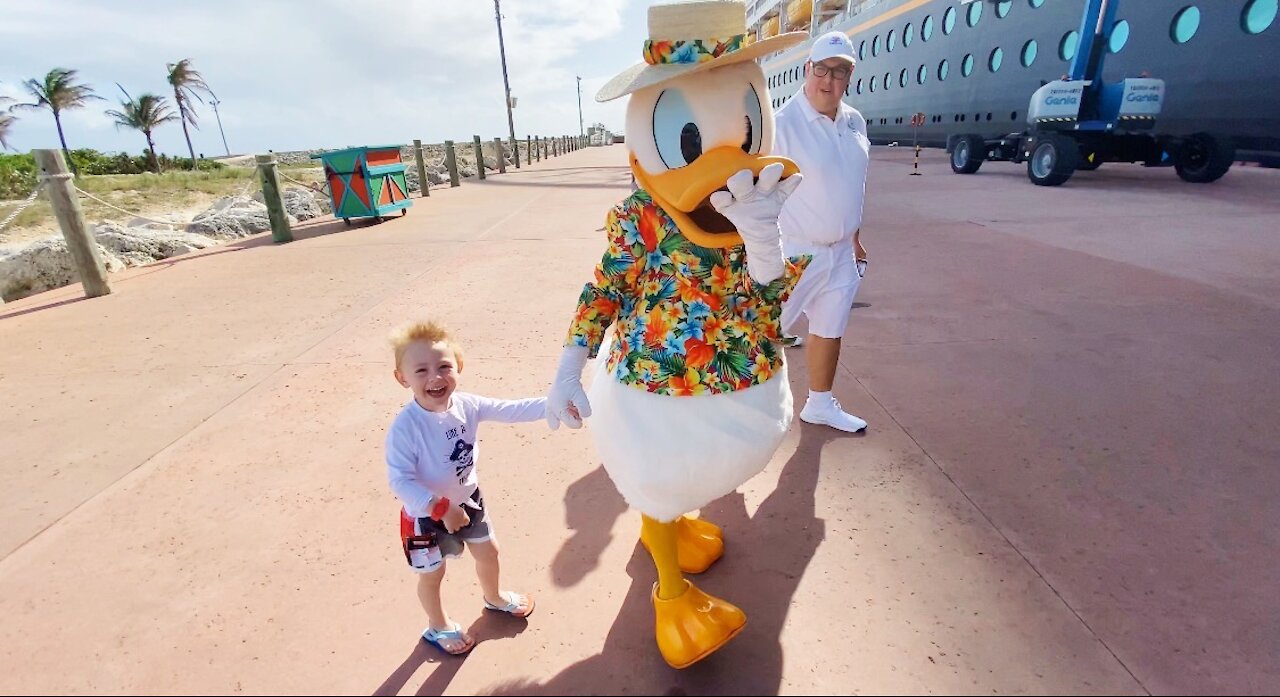 3-year-old's Priceless Reaction To Donald Duck On Disney's Private Island