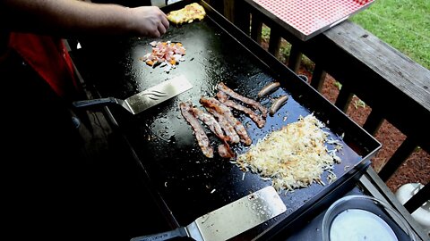 Breakfast on the Blackstone 36" (Omelets, hash browns, bacon, sausage)