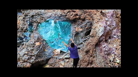 We Found Huge Green Emeralds When We Hunted The Agate Ball.