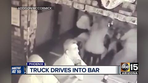 DUI suspect drives into Phoenix bar