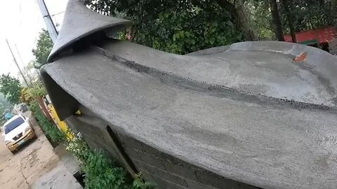 GETTING CLOSER (FERROCEMENT)