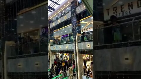 مركز الشلال التجاري