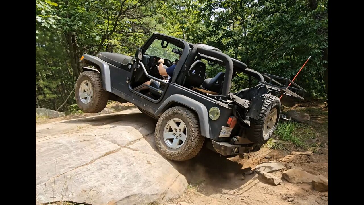 Ottawa Jeep Club - Mountain Chute Dam-Sullivan Lake