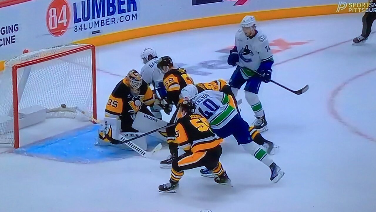 Canucks C #40 Elias Pettersson 🥅(7)🏒Wrist-Shot Goal