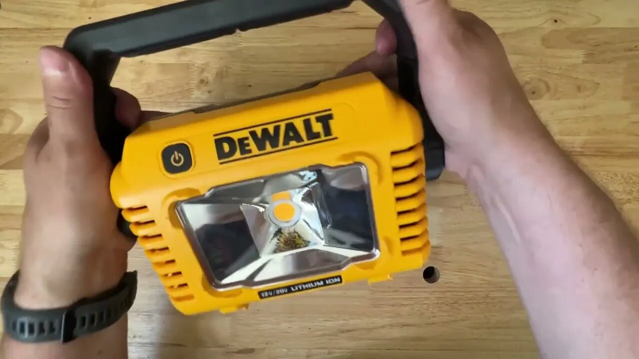 12/20 Volt Dewalt LED Light