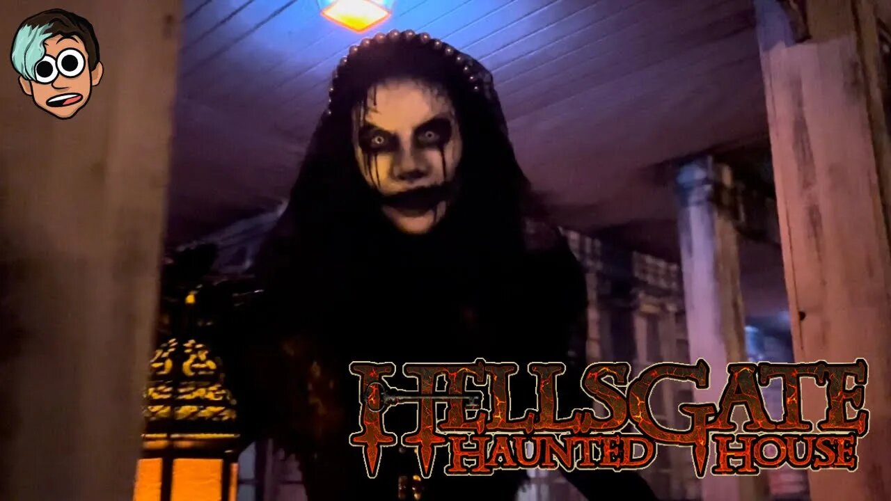 👻Hells Gate - Haunted House Tour + Behind The Scenes!🎃
