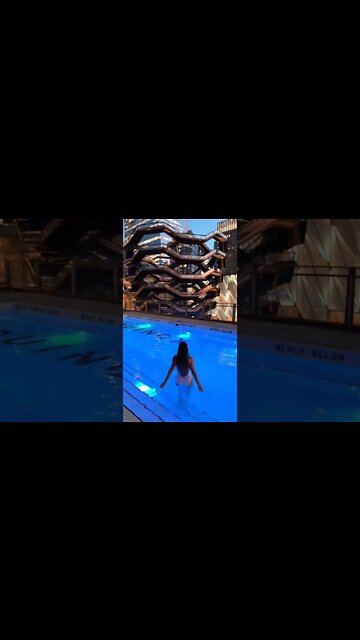 Evening dips are the perfect way to end the day ❤️📍Equinox Hotels, New York, USA 🇺🇲 #EveningSwim