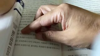 원더랜드 재미와 놀이 스티브 존슨 패션 쇼핑 귀부인 바다달팽이 지중해 생물학적 무기 연체동물 자주색염료 페니키아 비잔티움 로마제국 온스 지브롤터해협 중세암흑시대 항해 영국