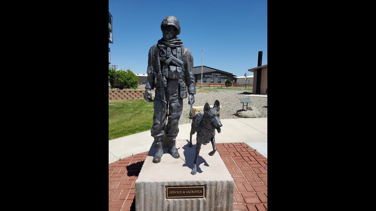 WAR MEMORIAL... VISITING & HONORING THE ONES WHO GAVE IT ALL ON INDEPENDENCE DAY 2022.