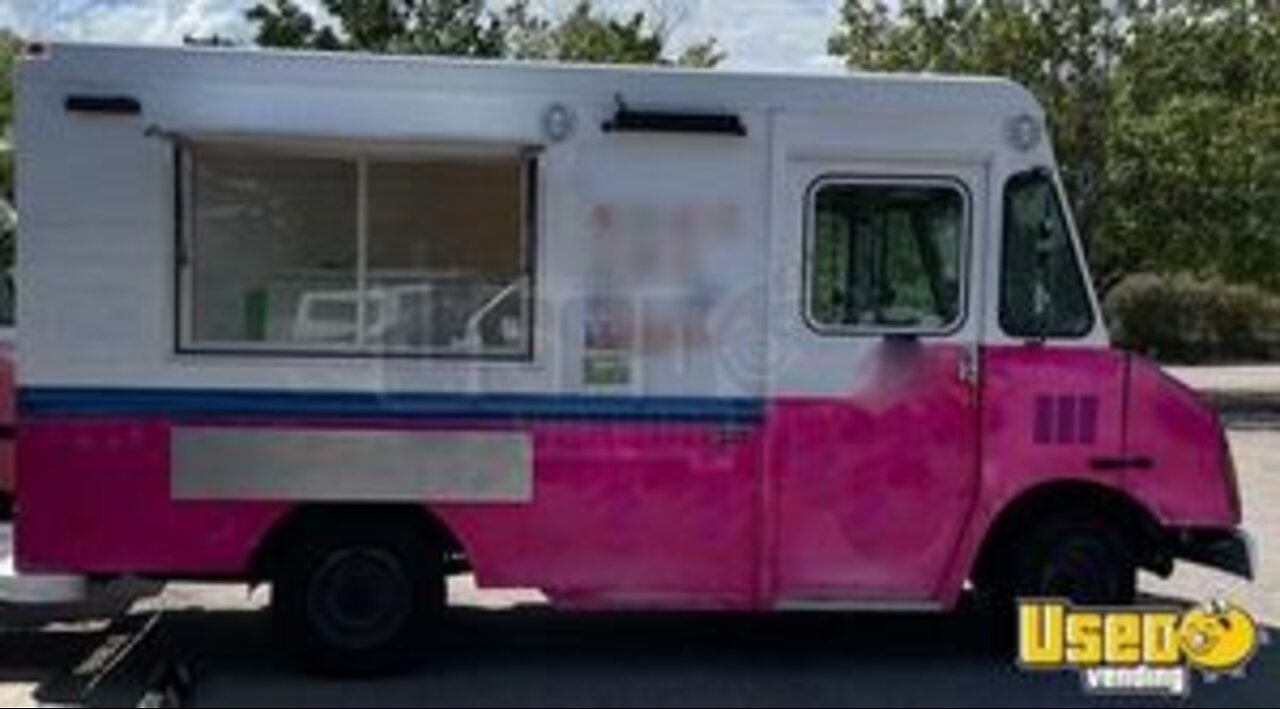 2002 18' Workhorse GMC P-42 Ice Cream Truck | Used Ice Cream Vending Truck for Sale in New Mexico