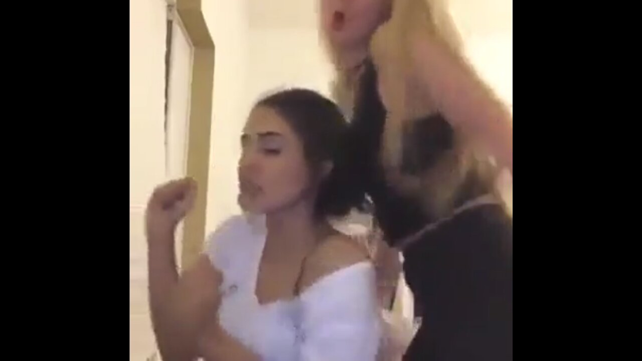 Trying to be Sexy Gone Wrong xD
