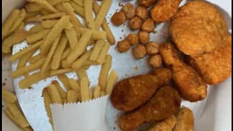 Bolos assemelham-se a comida fast food do KFC