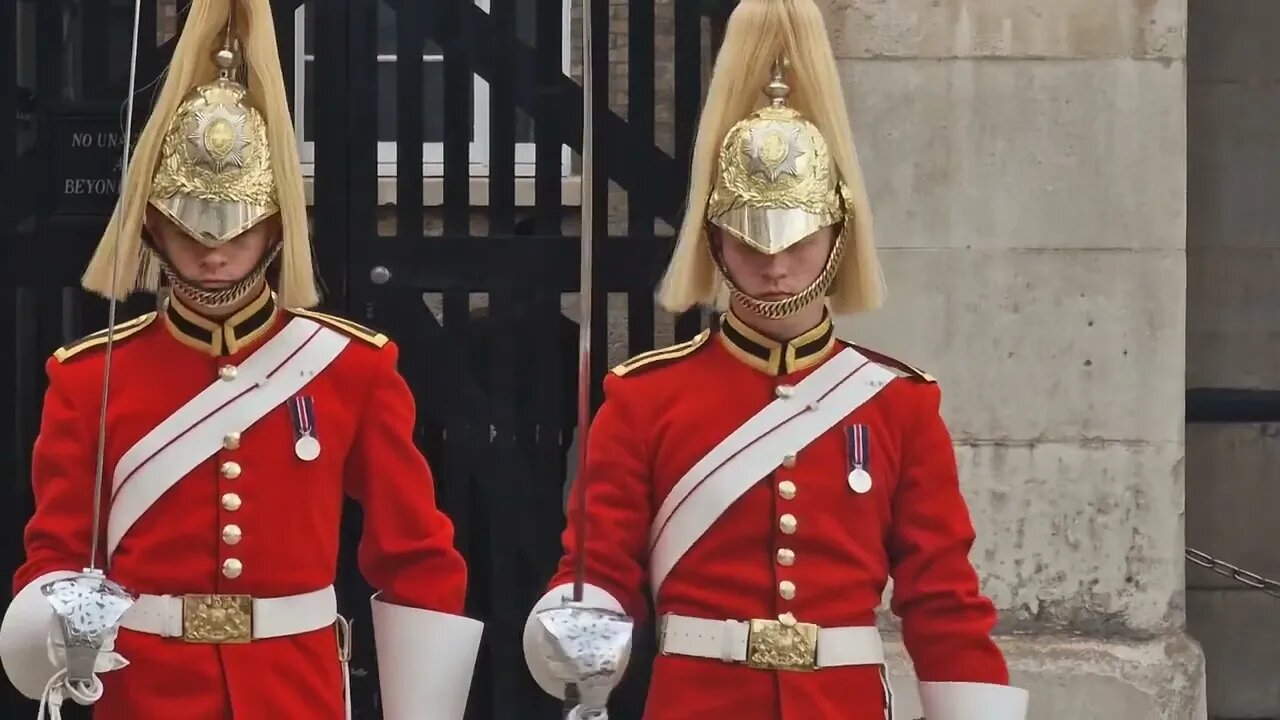 Eyes front slope swords #horseguardsparade