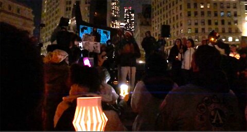 New York City Vaccine Mandate Protesters Sing This Little Light of Mine