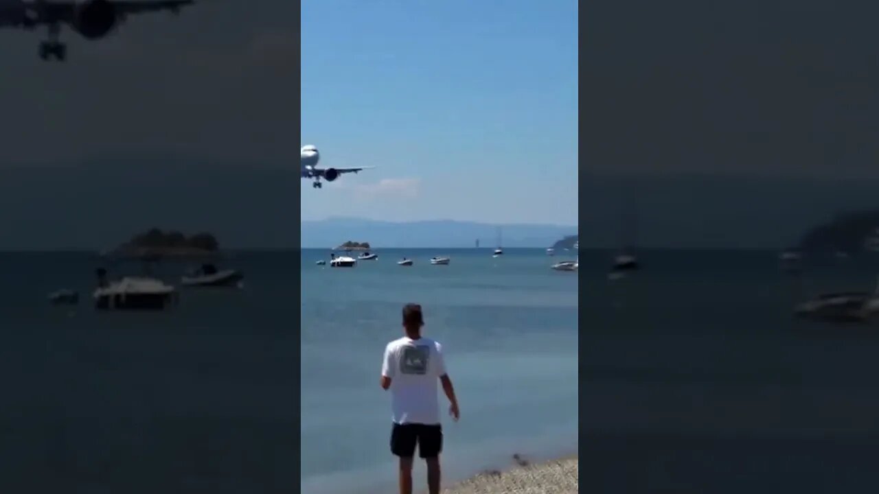 Viral Video WizzAir #A320 Lands Over People Heads #Aviation #AeroArduino
