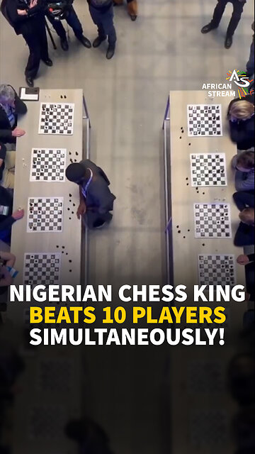 NIGERIAN CHESS KING BEATS 10 PLAYERS SIMULTANEOUSLY!