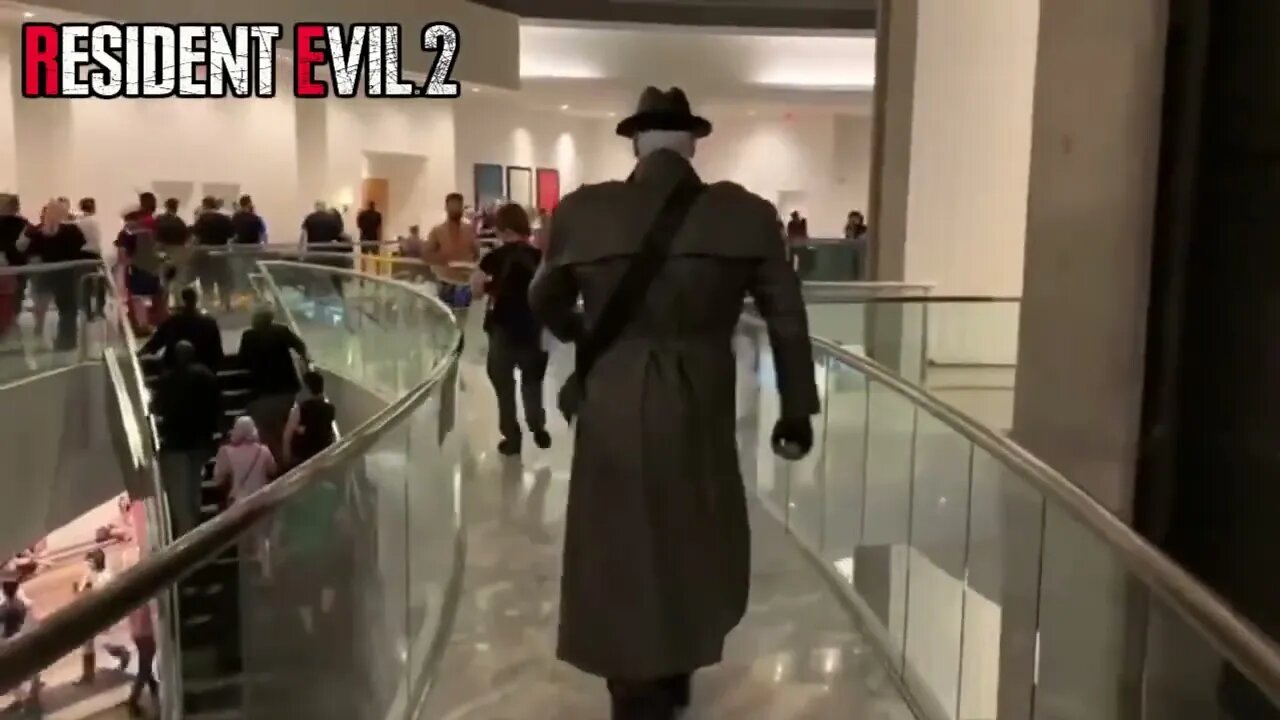 RESIDENT EVIL 2 MR X IN THE REAL LIFE AMAZING