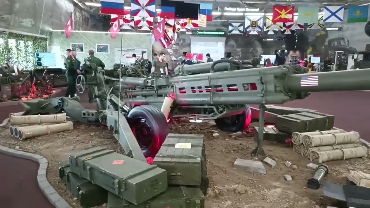 Captured US M777 howitzer on public display in Moscow at the Army 2022 military forum