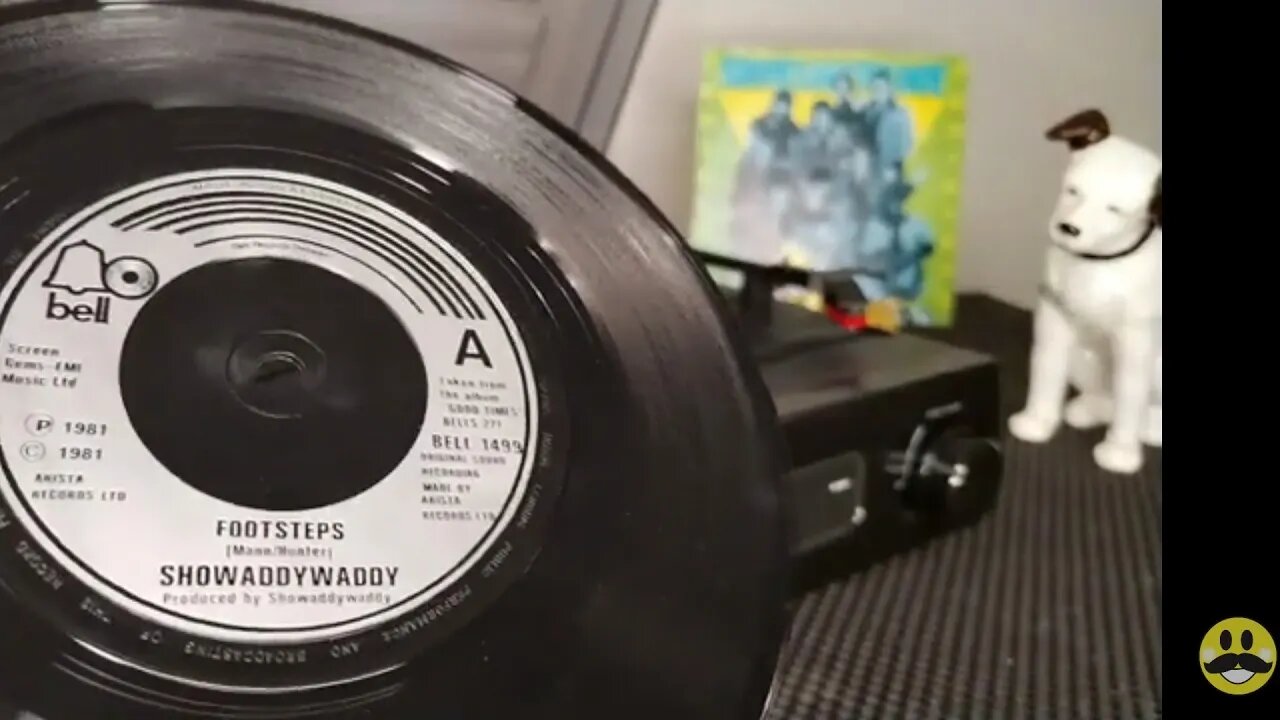 Footsteps ~ Showaddywaddy ~ 1981 Bell 45rpm Vinyl Single ~ Steepletone ST918 Record Player Turntable