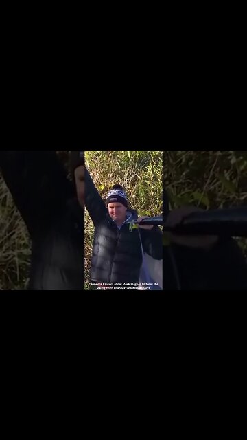 Canberra Raiders allow Mark Hughes to blow the viking horn #canberraraiders #shorts