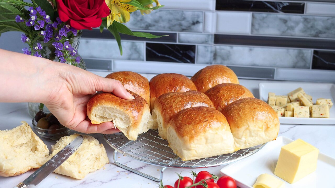 How To Bake Homemade Bread Rolls In An Air Fryer
