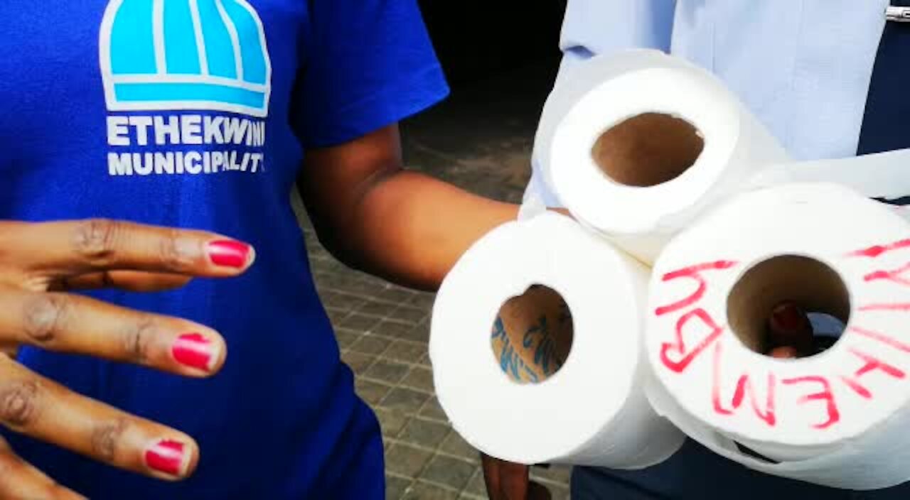 SOUTH AFRICA - Durban - Municipality's toilet rolls confiscated (Videos) (aZL)