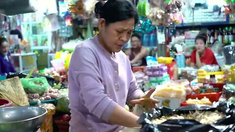 Market show, Yummy pork intestine cooking / Pork intestine with mix vegetable cooking