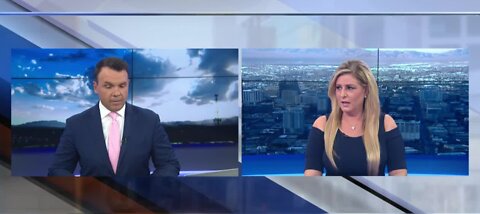 Earthquake on-air during newscast