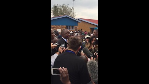 Ramaphosa votes in Soweto, urges protesters to first go out and cast their ballots (PVu)