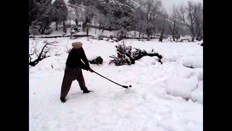 Extreme Snow Hockey