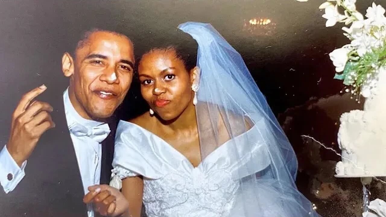 NO WAY!! Tucker Carlson INTERVIEWS Obama's 1999 EX LOVER! PROOF Obama Smoked Crack & S*X with Men!?