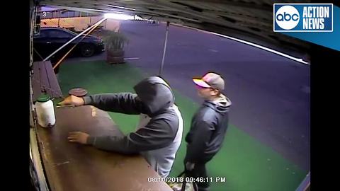 VIDEO: Puerto Rican food truck targeted by two men during armed robbery