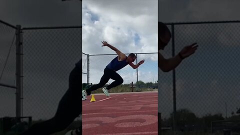 Block Starts: Pressure in back block ✔️ React to the gun ✔️ Put your foot down quick ✔️ #sprinting