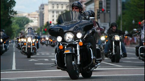 ROLLING THUNDER Bikers from Ottawa - Cam Surfing - Sat, Apr. 30 2022