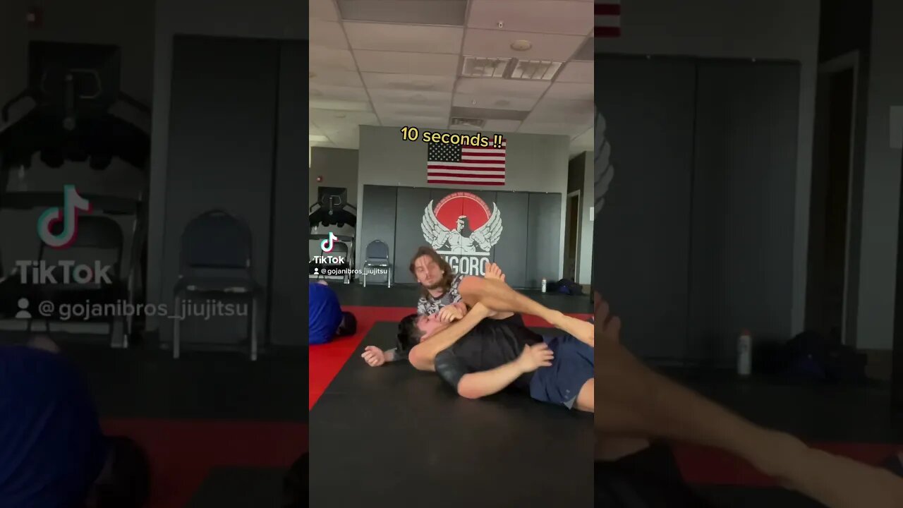 Can I get the finish in time ?!? #bjj #mma #martialarts