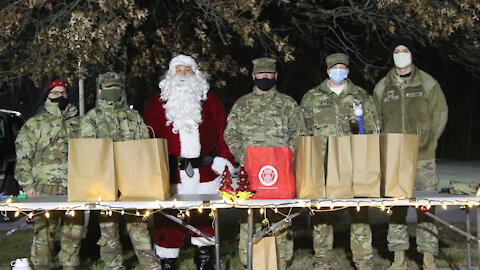 Soldiers support families of deployed Soldiers during the holidays