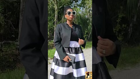 STYLING A ZARA CROPPED BLAZER WITH A FULL SKIRT | MODEST FASHION