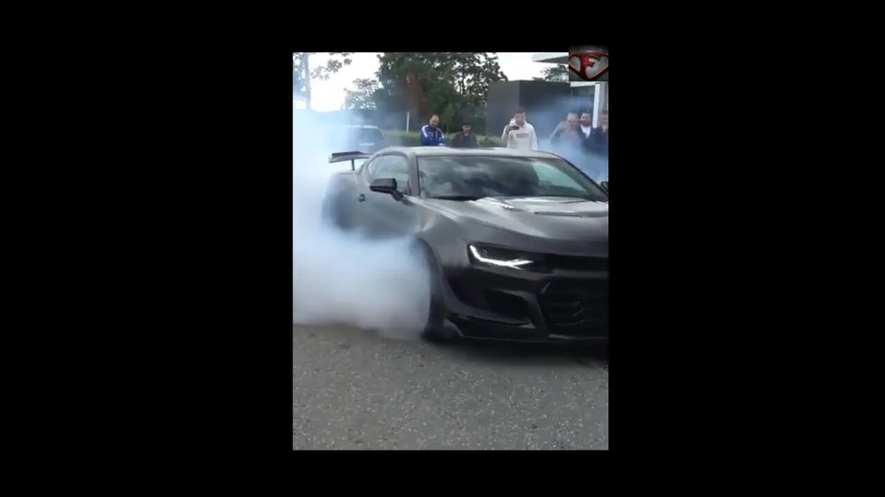 2020 Camaro Zl1 1LE Facts W/burnout #shorts #interestingfacts #cars