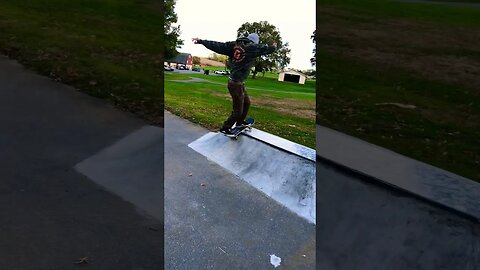 It was super windy today #skateboarding #skateboard #skate